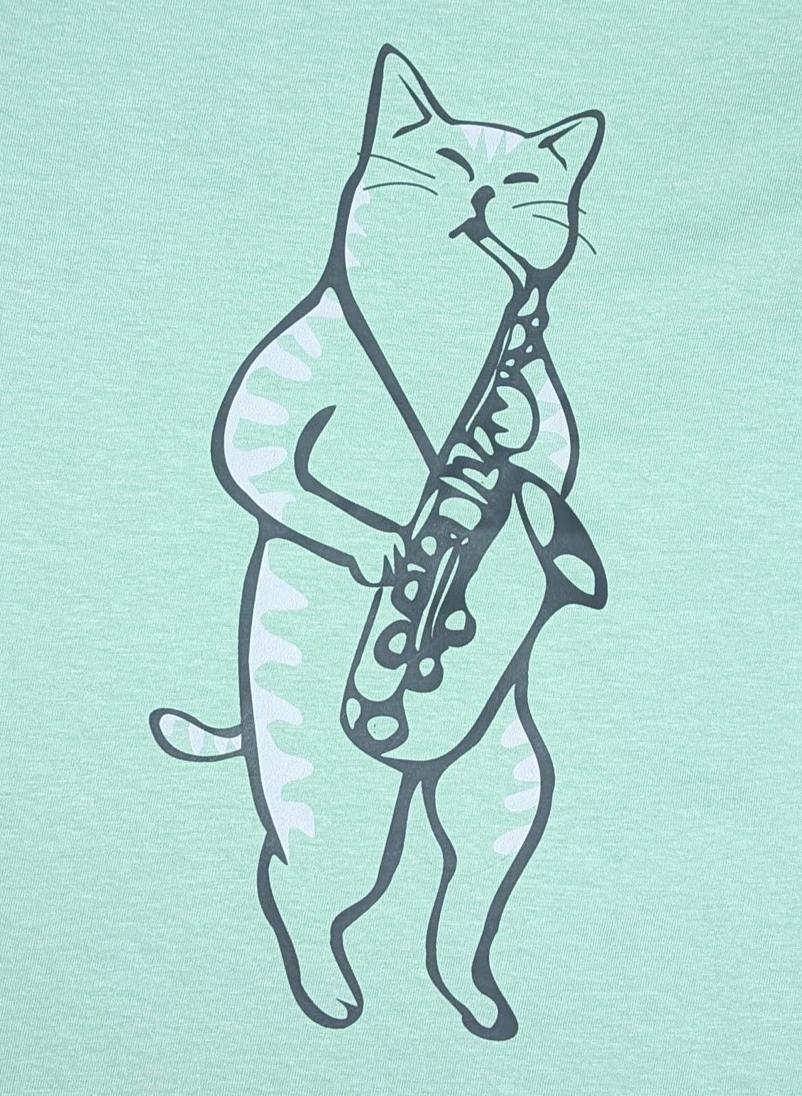 Saxy cat